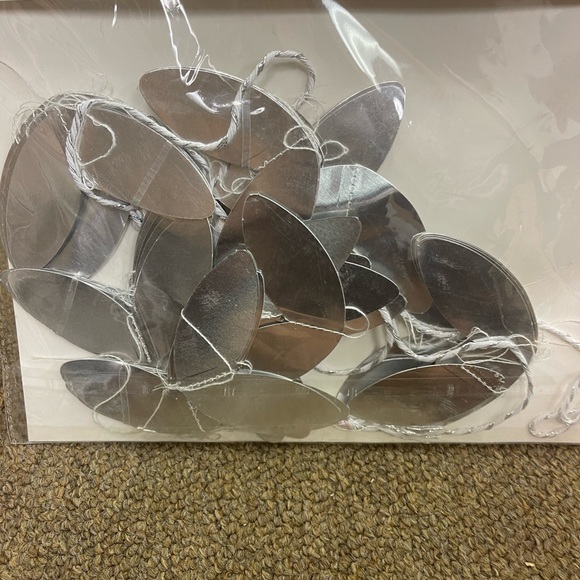 Set of 4 Silver Floral Backdrop Decor - Picture 2 of 2